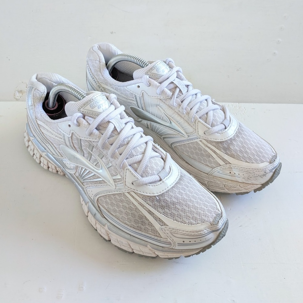 Brooks Adrenaline GTS 14 Running Shoes Women's 9